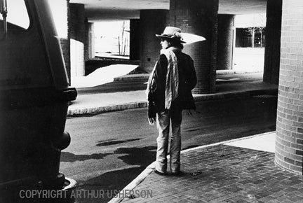 Bob Dylan on the Street Corner, Niagara Falls Hilton November 1975 - Arthur Usherson