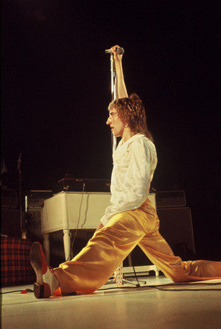 Rod Stewart Doing the Splits - James Fortune